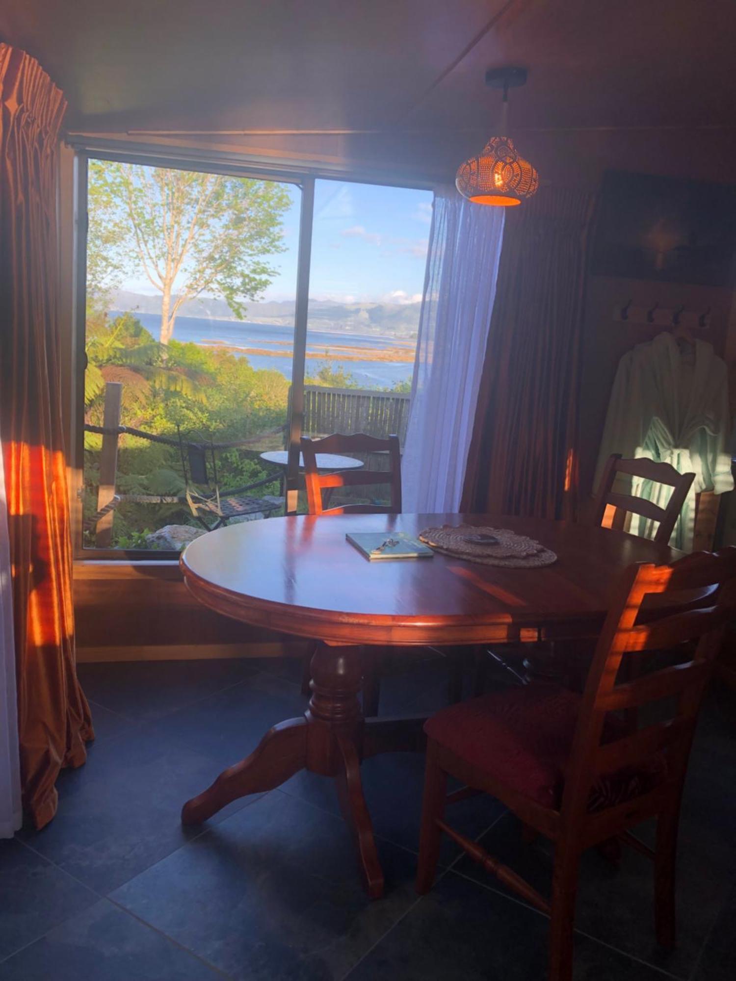 Heron Hideaway At First Light Rangihaeata Retreat Bagian luar foto